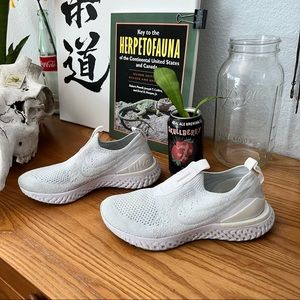 Nike Epic Phantom React (women’s 5.5)